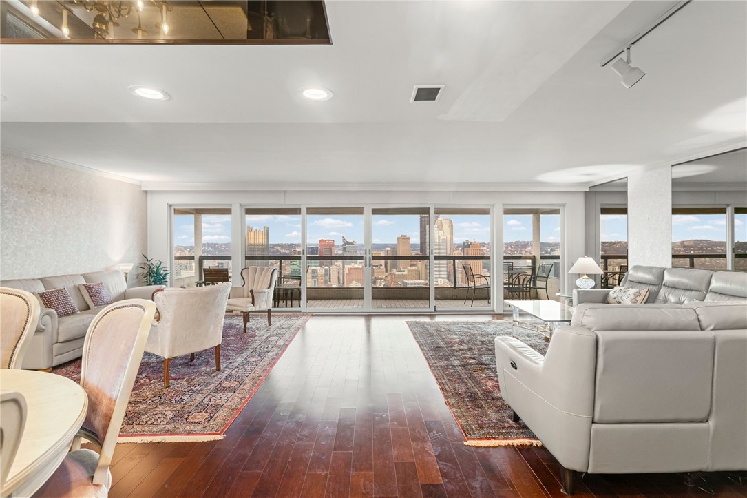 111 Grandview Ave 1003