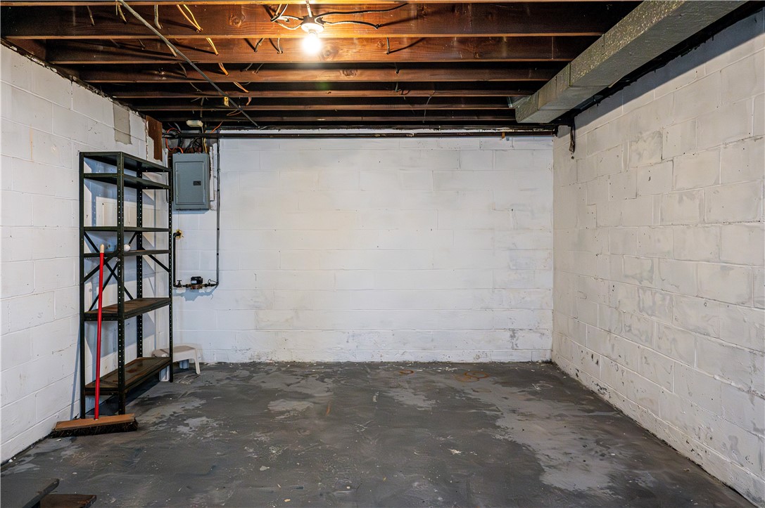 Hempfield Twp - Wml, Pennsylvania 15601, United States, ,Residential,Contingent,14387