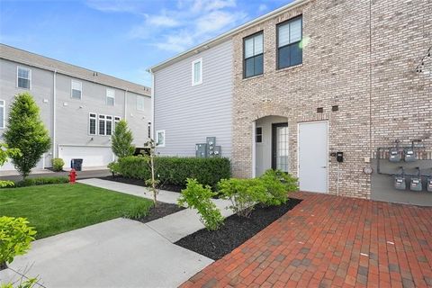Photo of 303 Tillary Ln #201, Cranberry Twp, PA 16066 (MLS # 1745258)