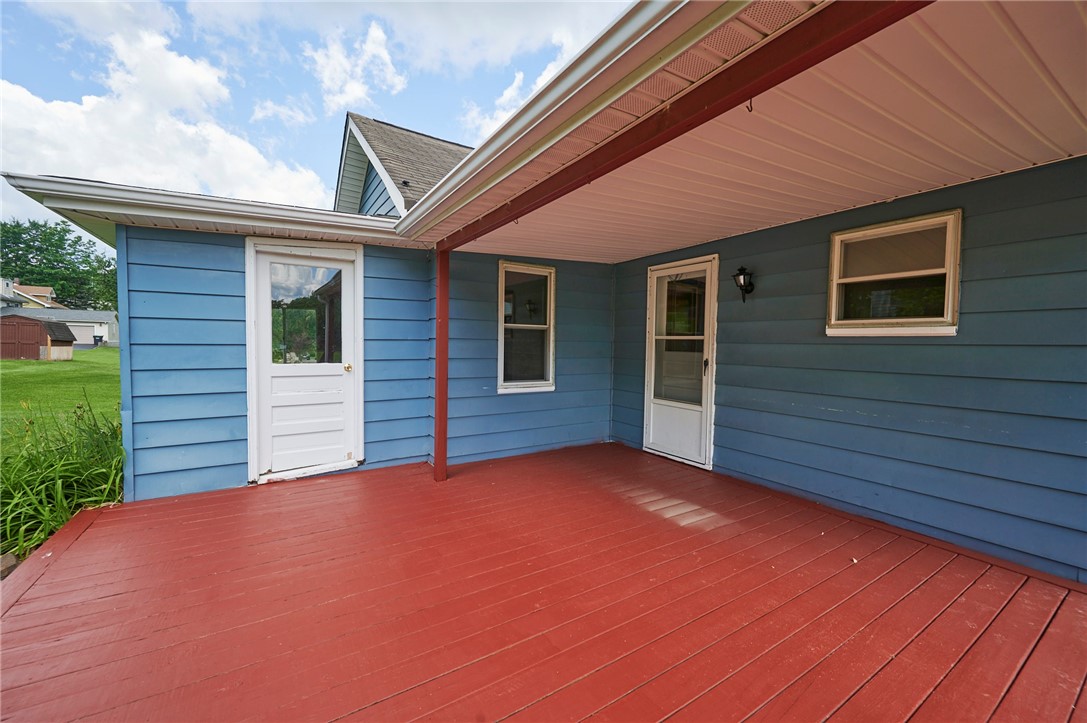 105 Derrick Ln