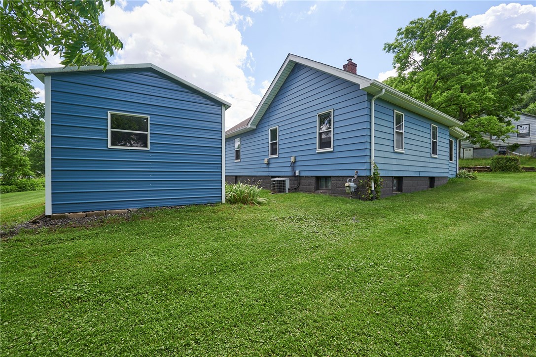 105 Derrick Ln