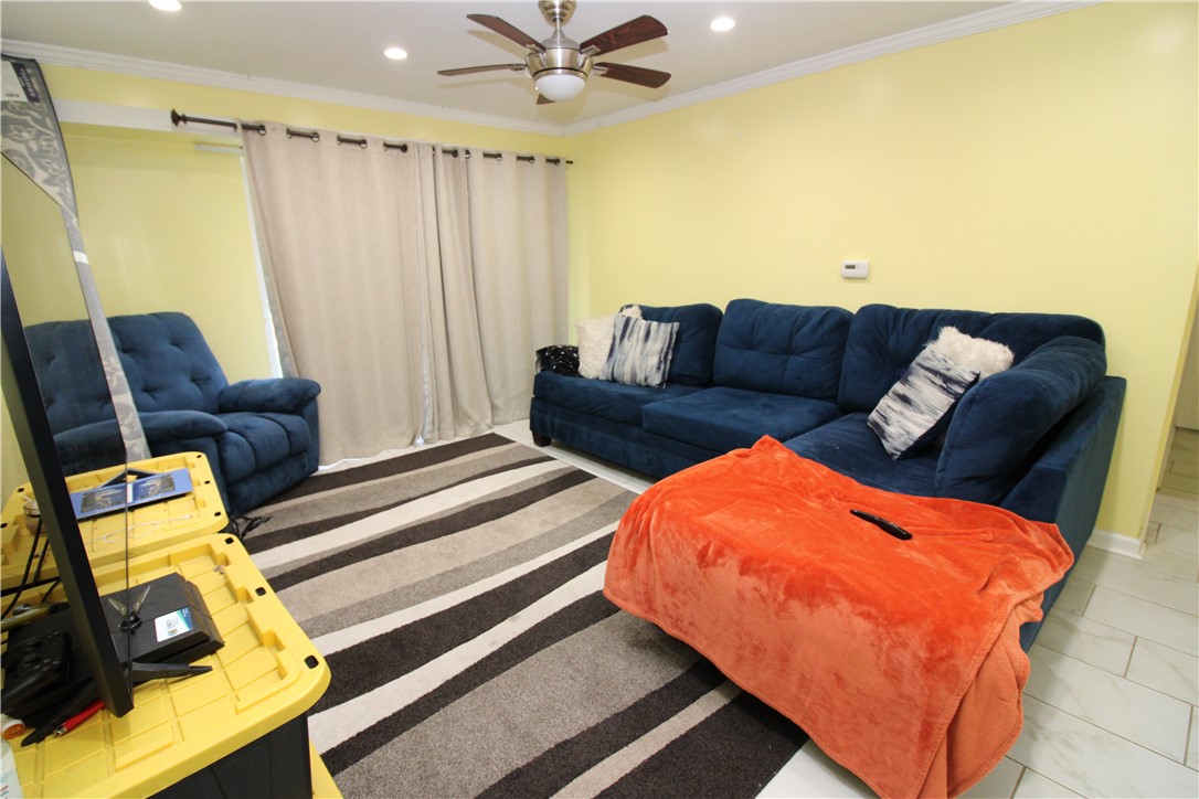 5079 Sanlin Dr