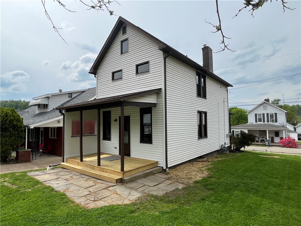 351 3rd St St, Smithton, Pennsylvania image 2