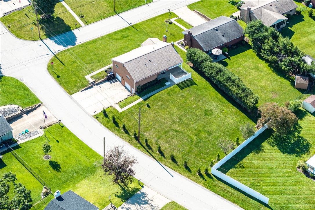 9659 Shirley Dr