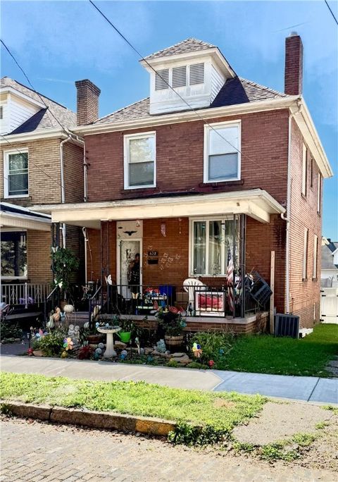 Photo of 632 Penn Ave, Midland, PA 15059 (MLS # 1725379)