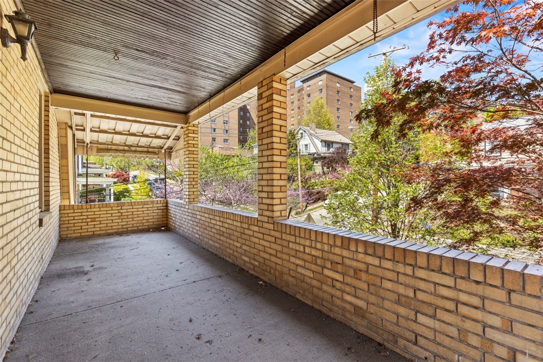 Mt Lebanon, Pennsylvania 15228, United States, 5 Bedrooms Bedrooms, ,2 BathroomsBathrooms,Residential,Active,177439