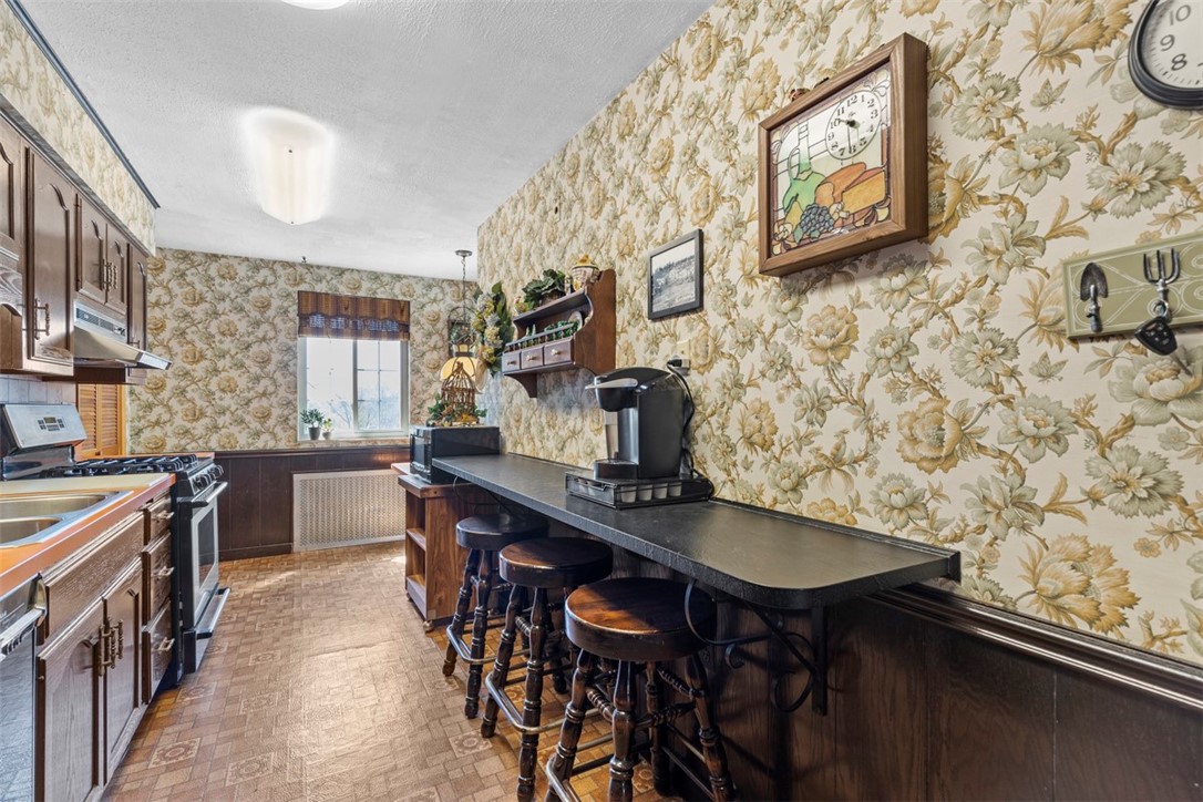 Mt Lebanon, Pennsylvania 15228, United States, 5 Bedrooms Bedrooms, ,2 BathroomsBathrooms,Residential,Active,177439