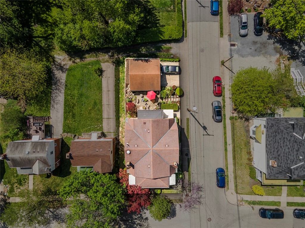 Mt Lebanon, Pennsylvania 15228, United States, 5 Bedrooms Bedrooms, ,2 BathroomsBathrooms,Residential,Active,177439