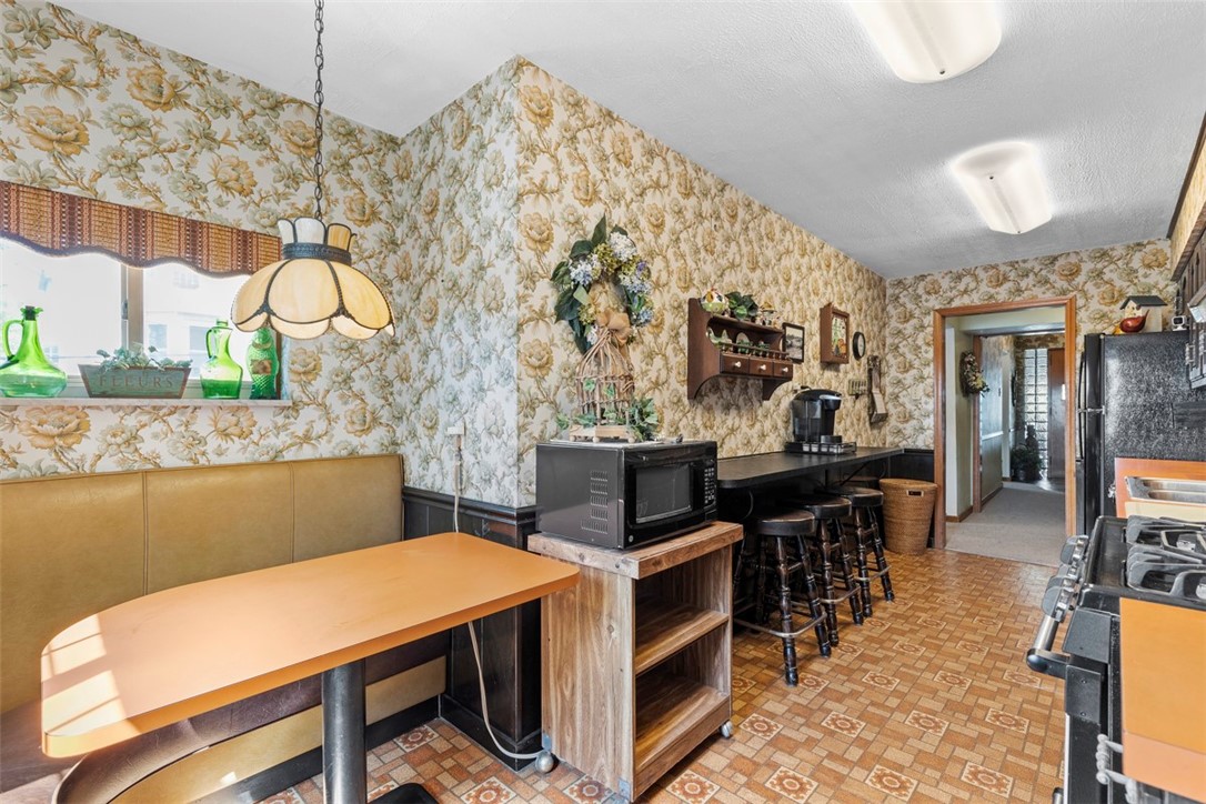 Mt Lebanon, Pennsylvania 15228, United States, 5 Bedrooms Bedrooms, ,2 BathroomsBathrooms,Residential,Active,177439