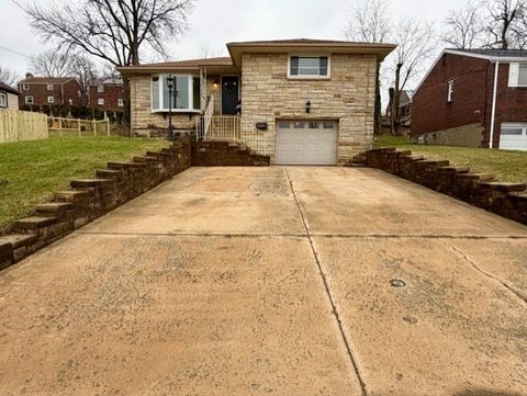 2201 Parklyn Street Overbrook PA 15234