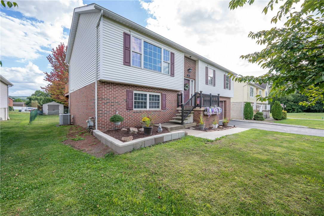 105 Frank Cir