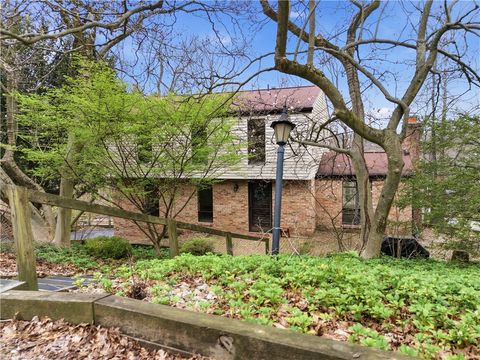 Photo of 101 Dogwood Ln, Mcknight, PA 15237 (MLS # 1747475)