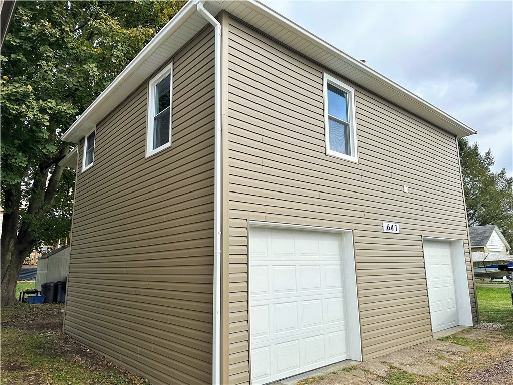 641 Line Ave Rear