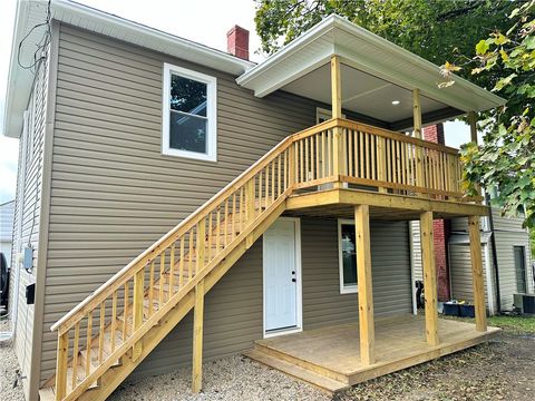 Photo of 641 Line Ave Rear, Ellwood City, PA 16117 (MLS # 1727112)