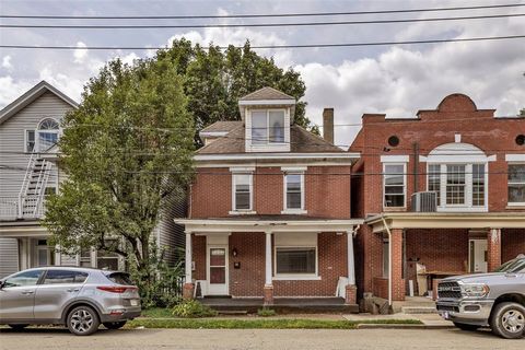 Photo of 344 N Pennsylvania Ave, Greensburg, PA 15601 (MLS # 1751781)