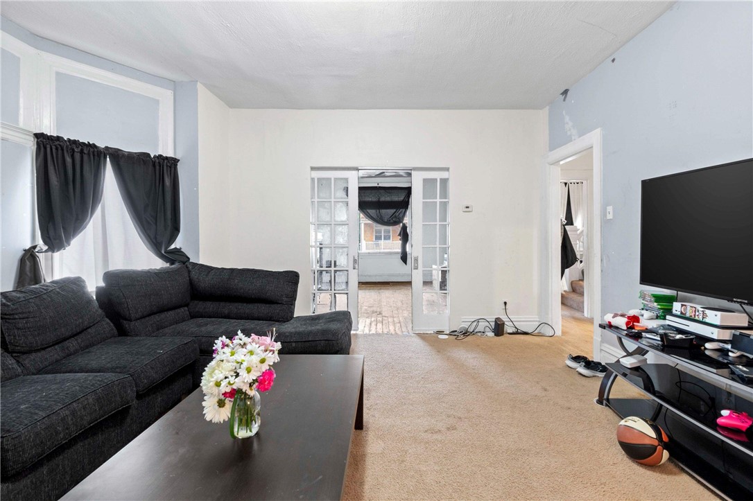 7 Clarion Ave