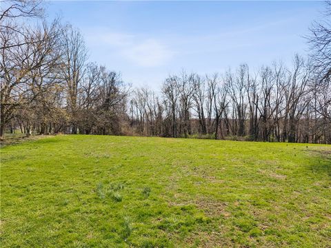 Photo of 1640 Ridge Rd, Jeannette, PA 15644 (MLS # 1746705)