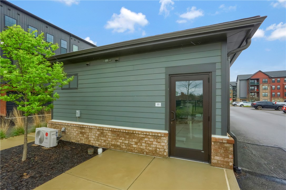 Cranberry Twp, Pennsylvania 16066, United States, 3 Bedrooms Bedrooms, ,3 BathroomsBathrooms,Residential,Active,215428