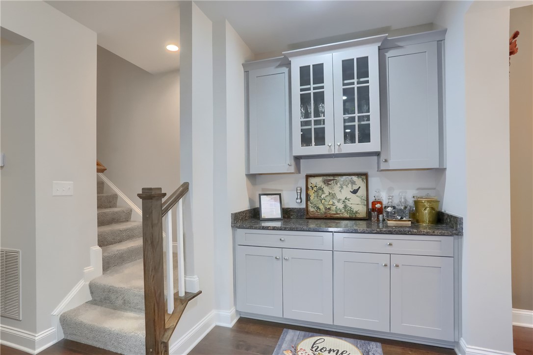 Cranberry Twp, Pennsylvania 16066, United States, 3 Bedrooms Bedrooms, ,3 BathroomsBathrooms,Residential,Active,215428