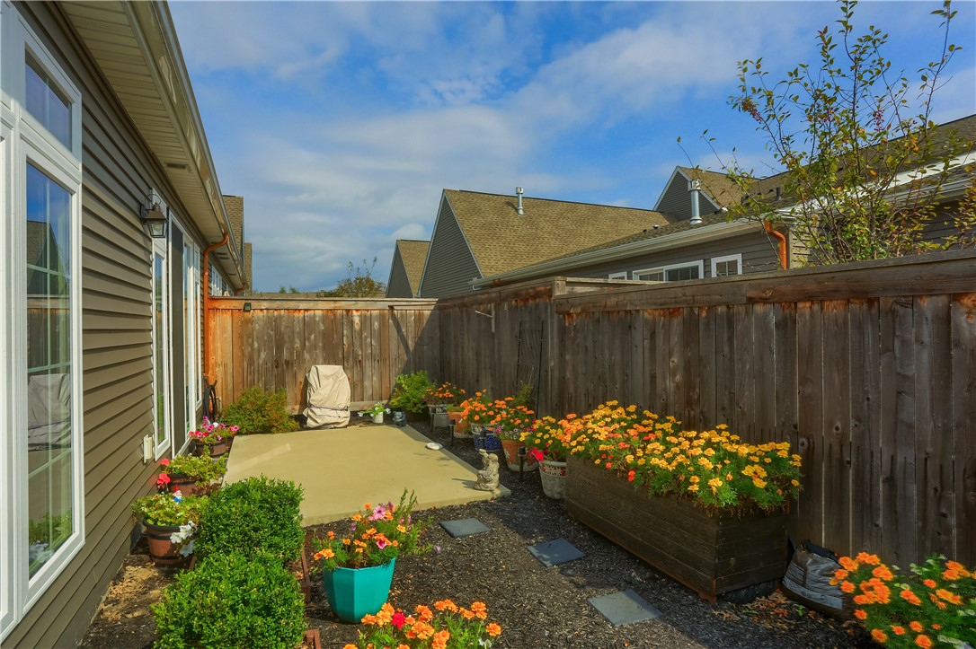 Cranberry Twp, Pennsylvania 16066, United States, 3 Bedrooms Bedrooms, ,3 BathroomsBathrooms,Residential,Active,215428