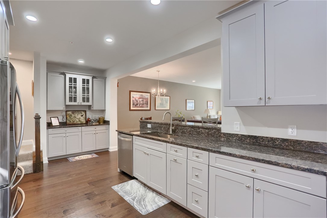 Cranberry Twp, Pennsylvania 16066, United States, 3 Bedrooms Bedrooms, ,3 BathroomsBathrooms,Residential,Active,215428