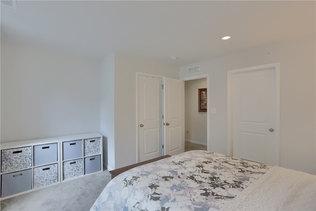 Cranberry Twp, Pennsylvania 16066, United States, 3 Bedrooms Bedrooms, ,3 BathroomsBathrooms,Residential,Active,215428