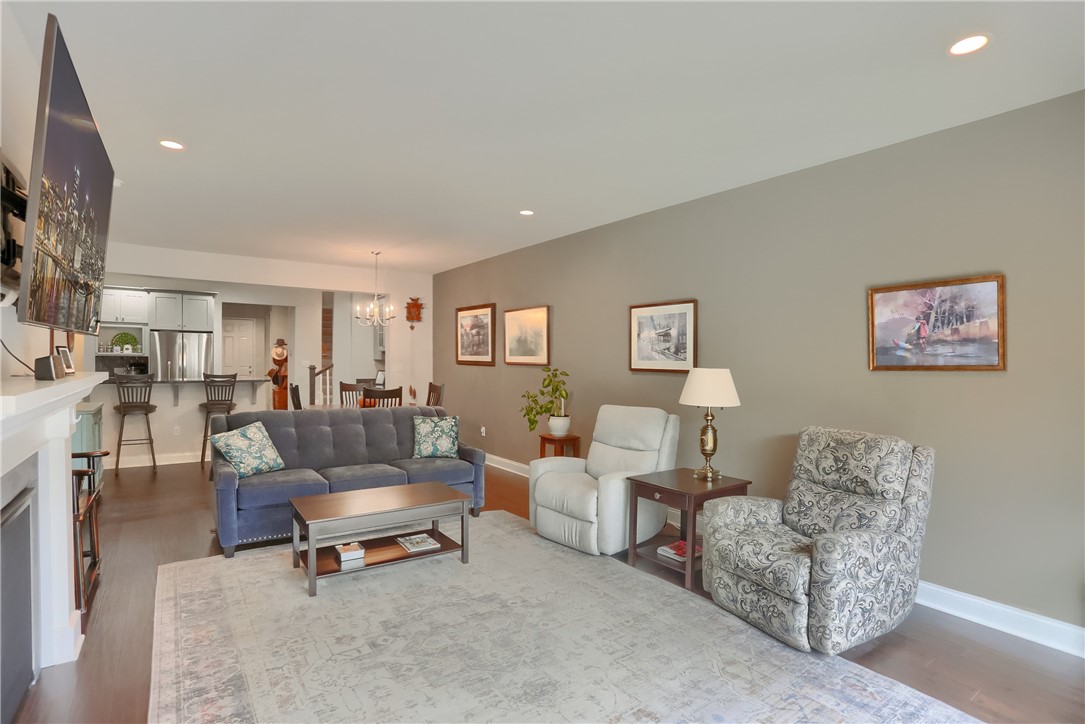 Cranberry Twp, Pennsylvania 16066, United States, 3 Bedrooms Bedrooms, ,3 BathroomsBathrooms,Residential,Active,215428