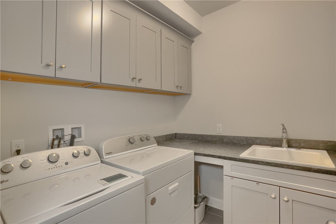 Cranberry Twp, Pennsylvania 16066, United States, 3 Bedrooms Bedrooms, ,3 BathroomsBathrooms,Residential,Active,215428