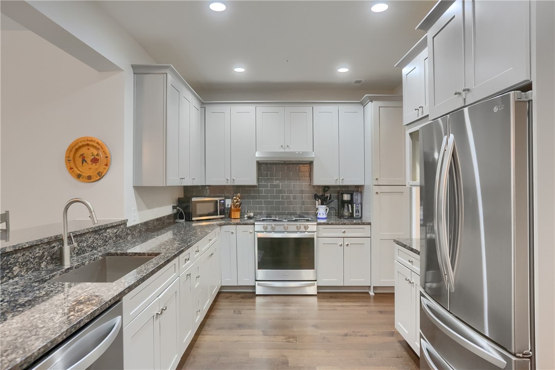 Cranberry Twp, Pennsylvania 16066, United States, 3 Bedrooms Bedrooms, ,3 BathroomsBathrooms,Residential,Active,215428