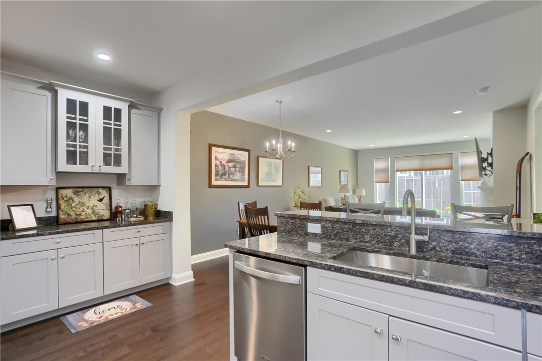 Cranberry Twp, Pennsylvania 16066, United States, 3 Bedrooms Bedrooms, ,3 BathroomsBathrooms,Residential,Active,215428