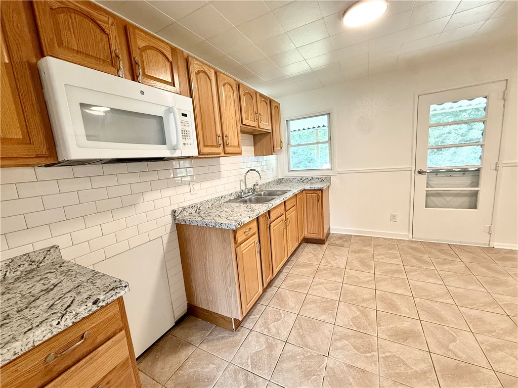 360 Crestwood Dr