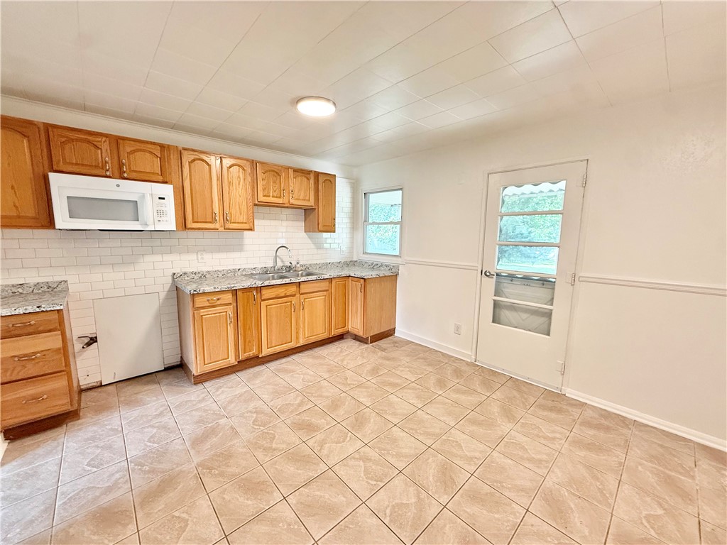 360 Crestwood Dr