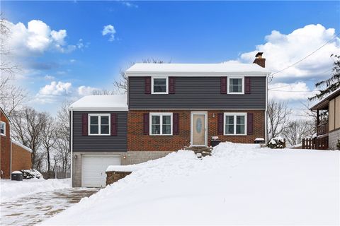Photo of 326 Noel Dr, Monroeville, PA 15146 (MLS # 1738254)