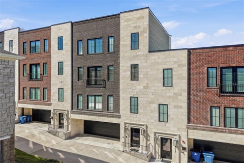 Photo of 5133 5th Ave, Pittsburgh, PA 15232 (MLS # 1760284)