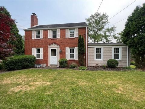 Photo of 117 Virginia Rd, Pittsburgh, PA 15237 (MLS # 1744043)