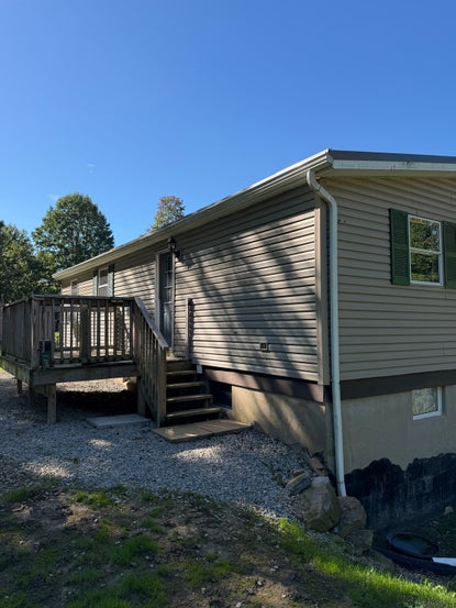 30 Tower Hill Ln – Investment Home