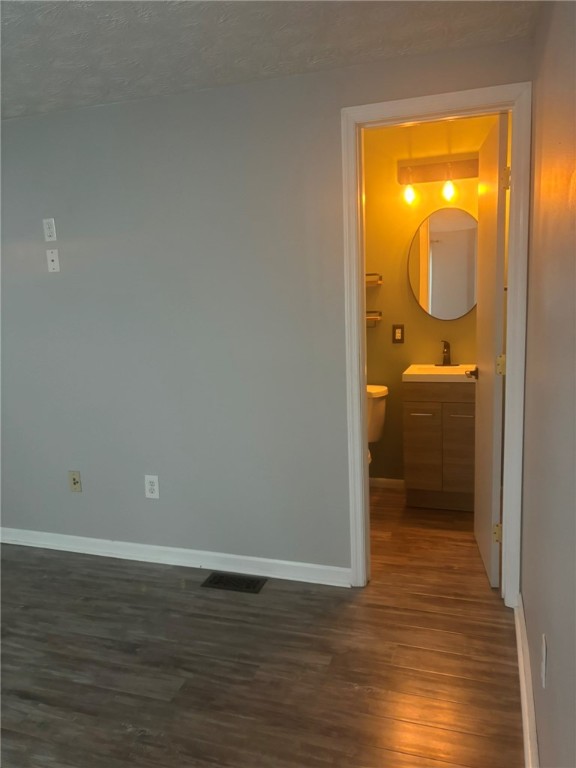 Bridgeville, Pennsylvania 15017, United States, 2 Bedrooms Bedrooms, ,2 BathroomsBathrooms,Residential,Active,197290