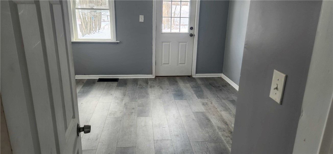 Greenville Boro - Mer, Pennsylvania 16125, United States, 6 Bedrooms Bedrooms, ,2 BathroomsBathrooms,Residential,Active,33852