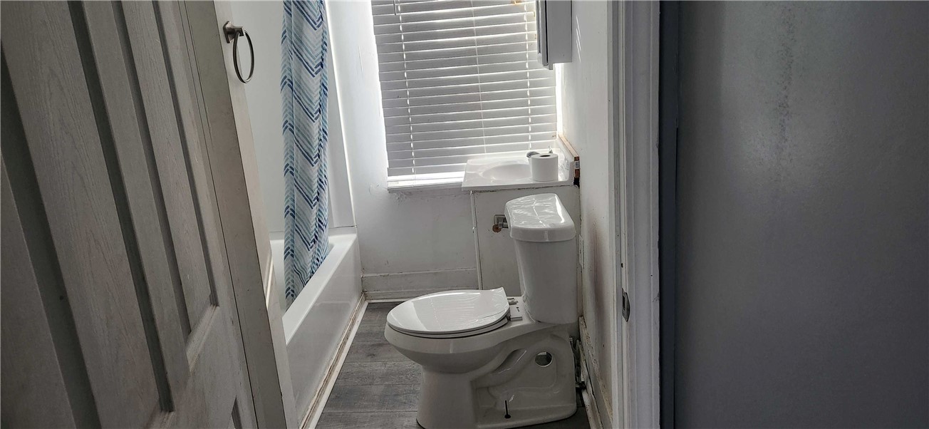 Greenville Boro - Mer, Pennsylvania 16125, United States, 6 Bedrooms Bedrooms, ,2 BathroomsBathrooms,Residential,Active,33852