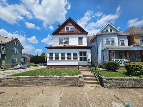 Photo of 701 E 14th Ave, Homestead, PA 15120 (MLS # 1763147)