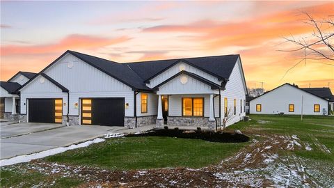 Photo of 1167 Valley Club #115, Irwin, PA 15642 (MLS # 1733606)