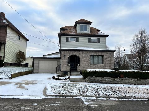 Photo of 1302 Huron Ave, New Castle, PA 16101 (MLS # 1733430)