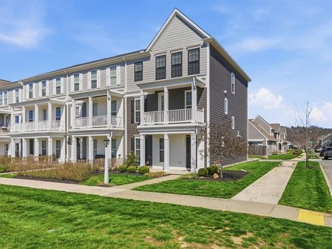 Photo of 1638 Hastings Park Dr, Bridgeville, PA 15017 (MLS # 1748426)