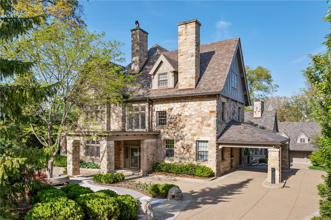 122 Woodland Road