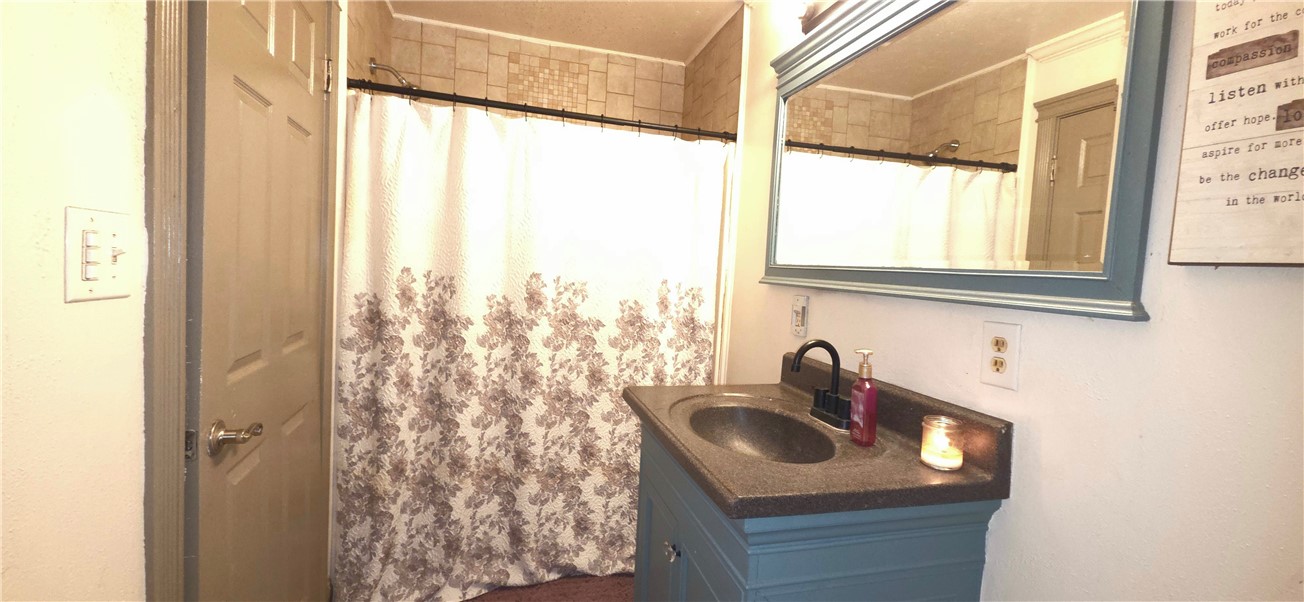 Burgettstown, Pennsylvania 15021, United States, 5 Bedrooms Bedrooms, ,3 BathroomsBathrooms,Residential,Active,141872