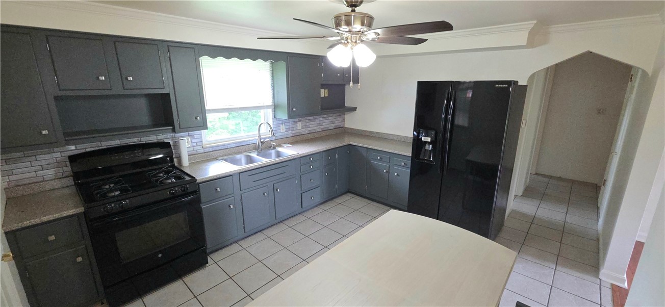 Burgettstown, Pennsylvania 15021, United States, 5 Bedrooms Bedrooms, ,3 BathroomsBathrooms,Residential,Active,141872