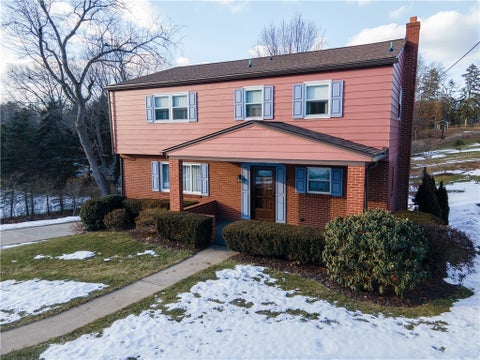 Photo for 879 E Arcadia Dr