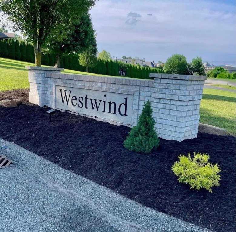 Hempfield Twp, Pennsylvania 15601, United States, 5 Bedrooms Bedrooms, ,4 BathroomsBathrooms,Residential,Pending,182230