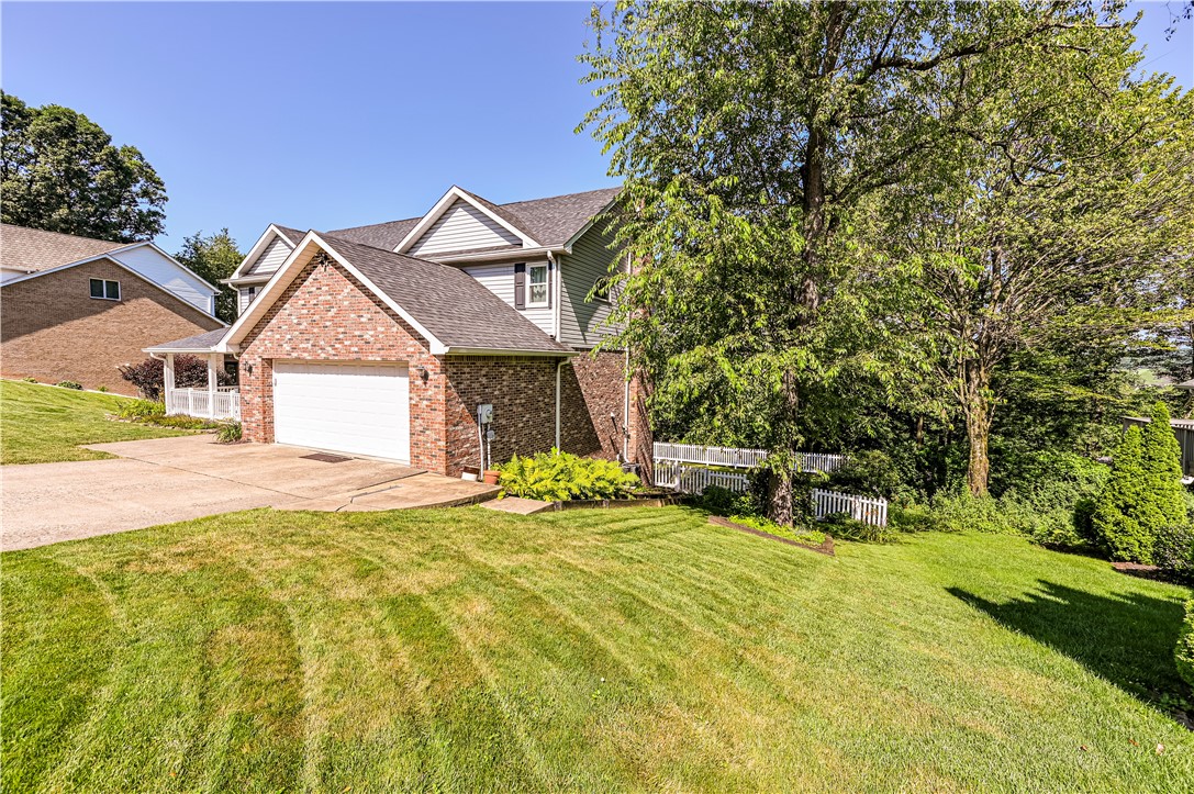 Hempfield Twp, Pennsylvania 15601, United States, 5 Bedrooms Bedrooms, ,4 BathroomsBathrooms,Residential,Pending,182230