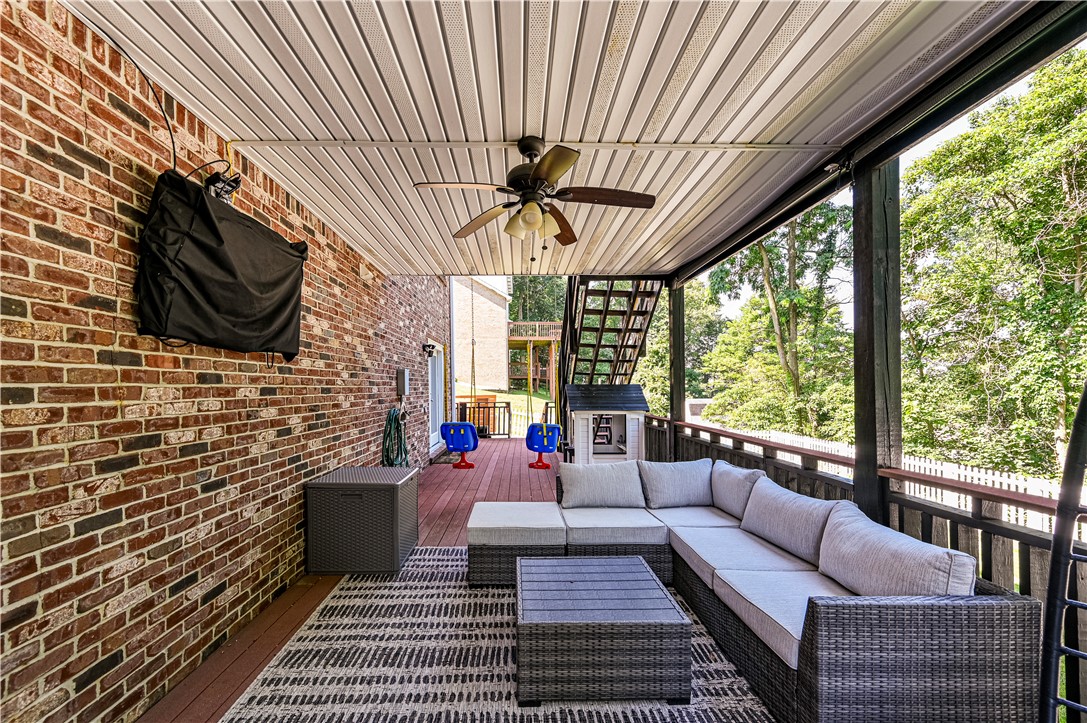 Hempfield Twp, Pennsylvania 15601, United States, 5 Bedrooms Bedrooms, ,4 BathroomsBathrooms,Residential,Pending,182230